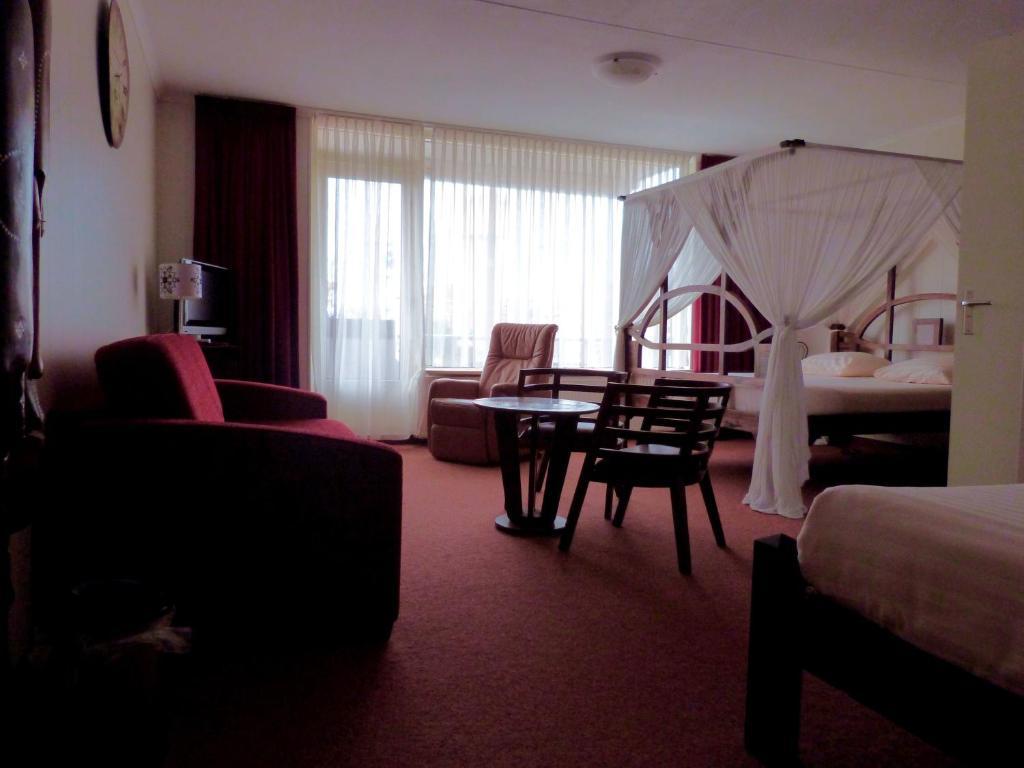 Hotel Wienerhof Den Helder Room photo